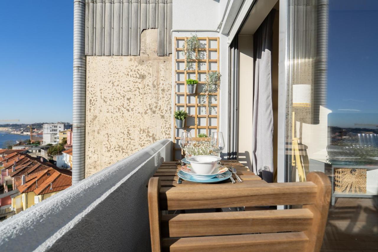 Gaya Avenue Flats - Elegant Contemporary Flats With Balcony Apartamento Vila Nova de Gaia Exterior foto